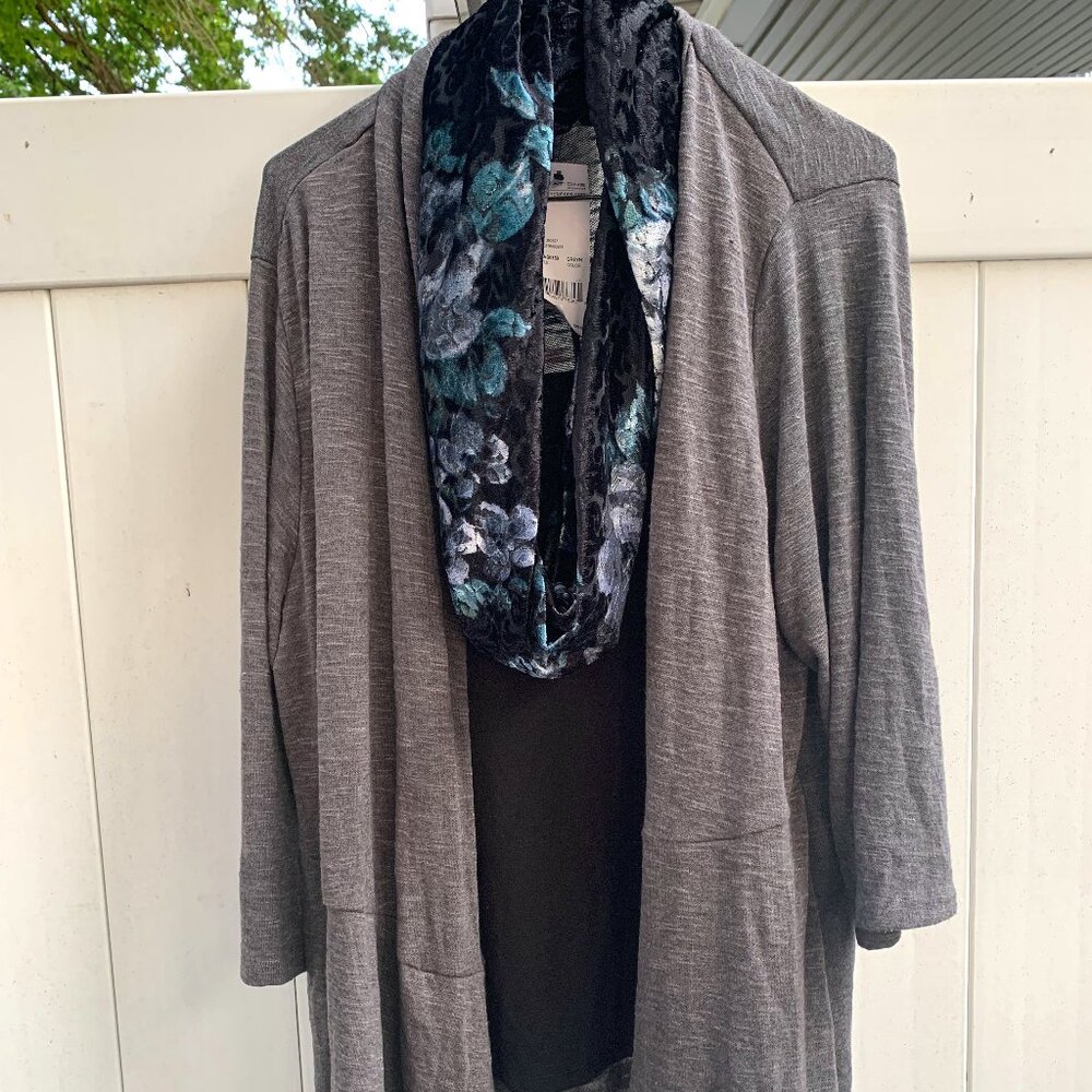 Gray Long Cardigan With Black Shell and Scarf